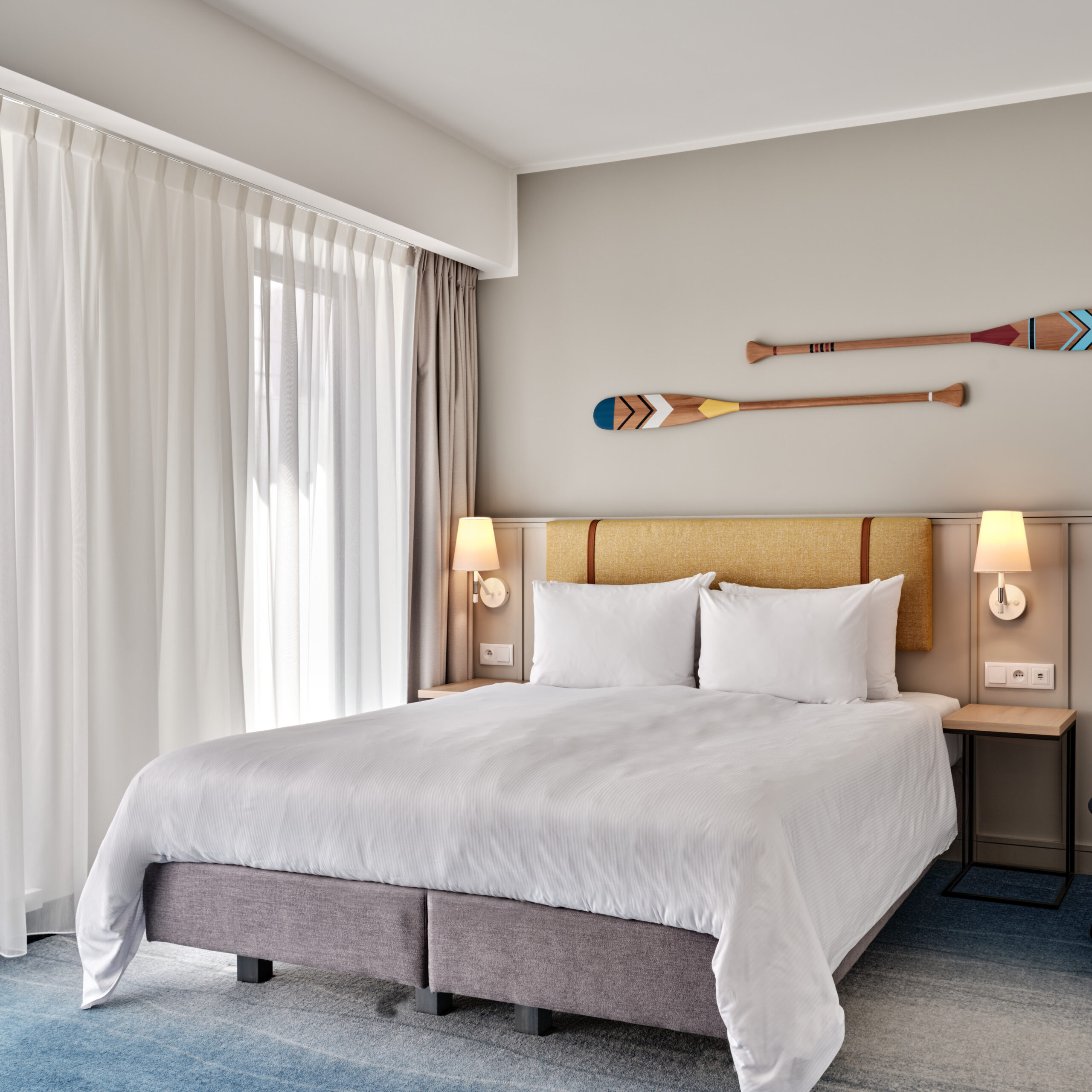 Standard Queen Room with Sofa Bed_03